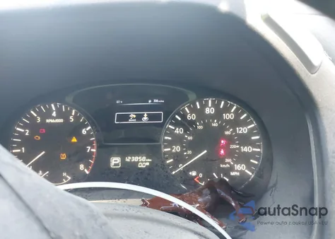 2015 Nissan Pathfinder Platinum/Sv/S/Sl z USA, uszkodzony, nr VIN 5N1AR2MN3FC639441